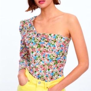 Zara Floral Asymmetrical top Sz S GREAT CONDITION